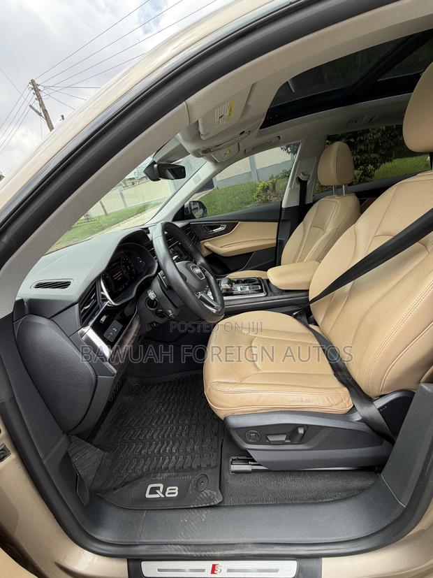 Audi Q8 55 Premium AWD quattro 2020 Gold