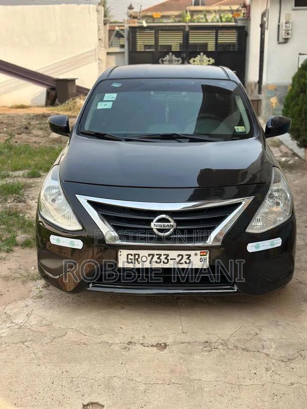 Nissan Versa 1.6 SV 2013 Black