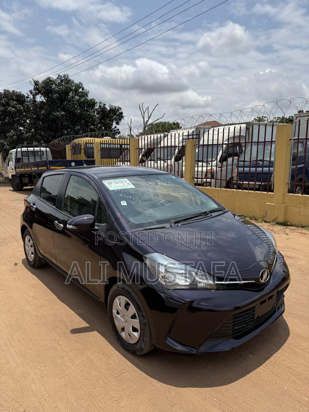 Toyota Vitz 2015 Purple