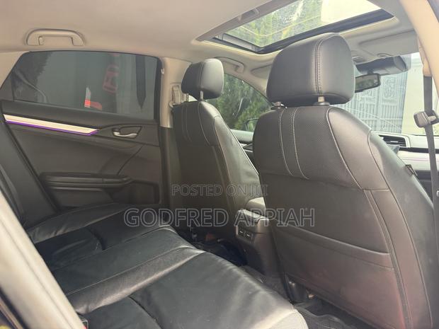 Honda Civic Touring 2dr Coupe (1.5L 4cyl) 2017 Black