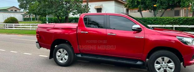 Toyota Hilux 2017 Red