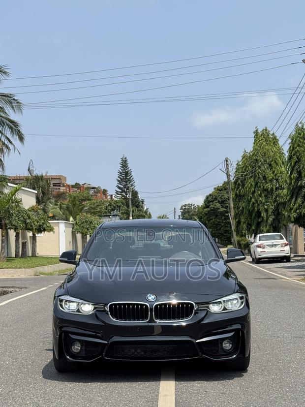 BMW 330i 2018 Black