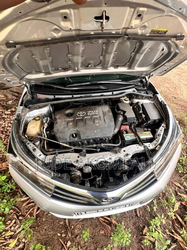 Toyota Corolla LE Eco Plus 4dr Sedan (1.8L 4cyl CVT) 2015 Silver