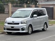 Toyota Voxy V 4WD 8-Seater 2010 Silver for sale