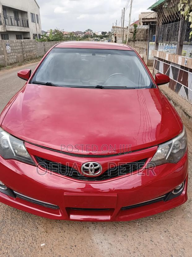 Toyota Camry SE AWD 2024 Red