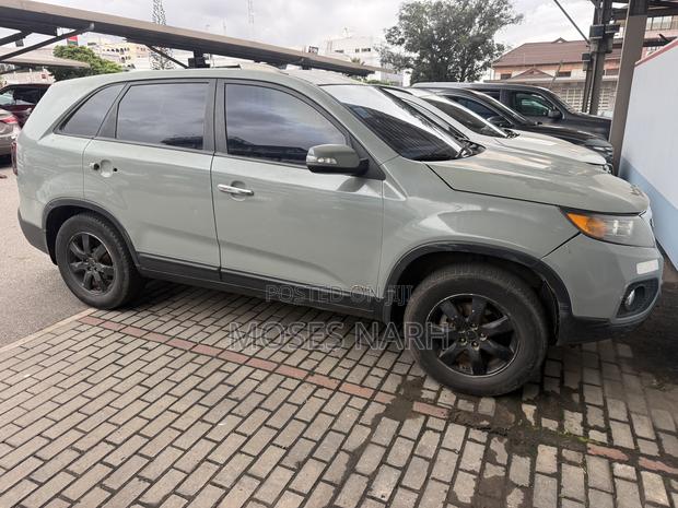 Kia Sorento 2011 Gray