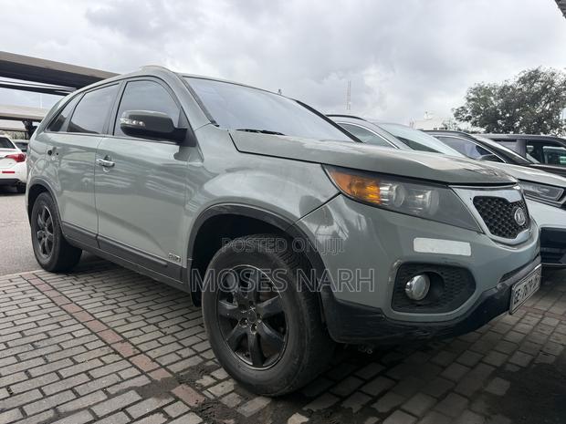 Kia Sorento 2011 Gray