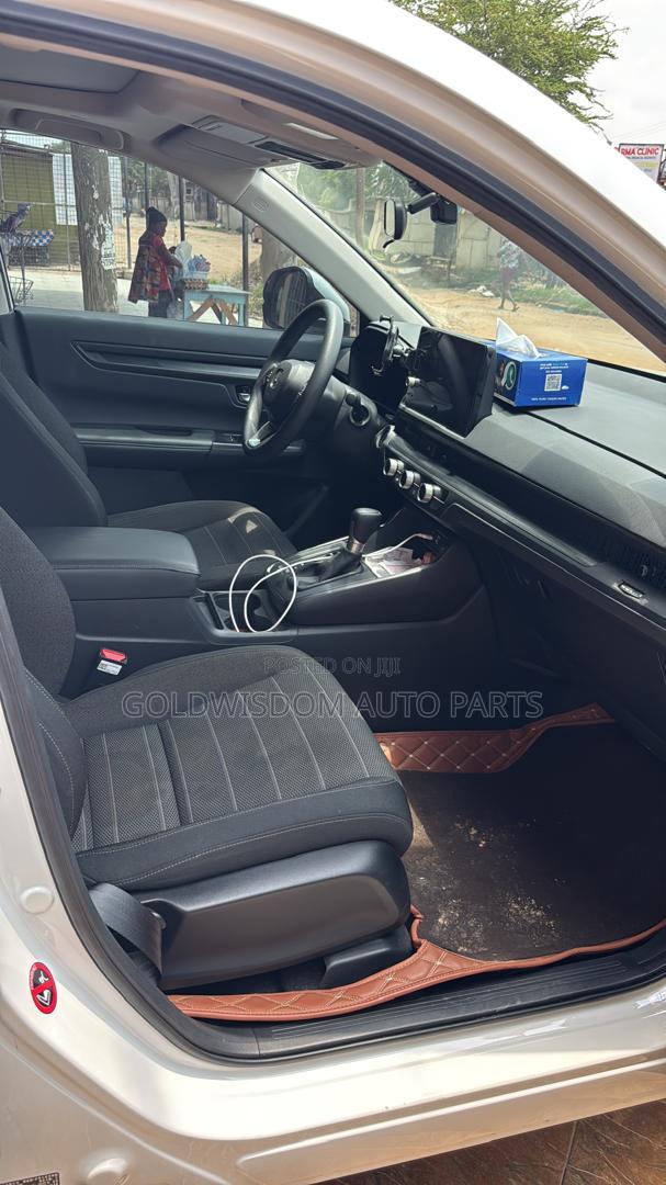 Honda CR-V 2024 White