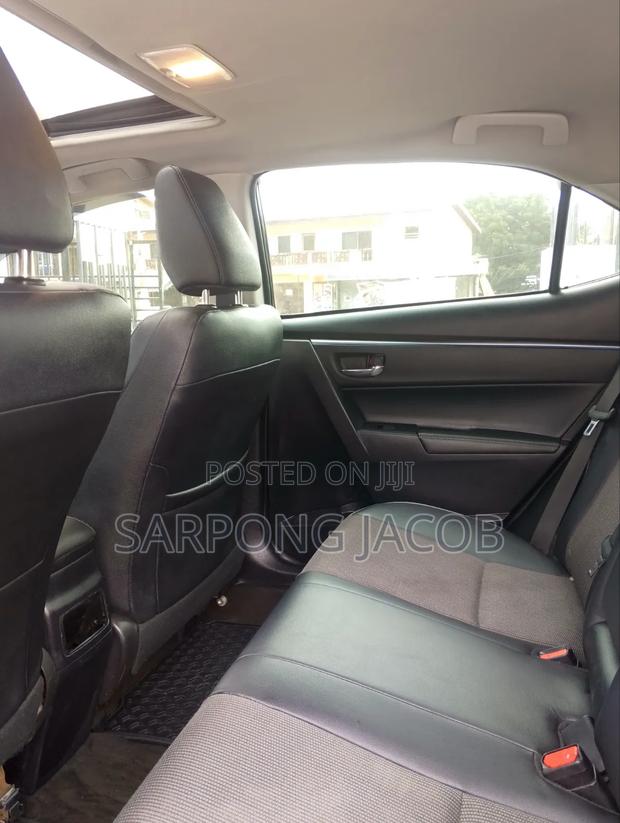 Toyota Corolla 2016 Black