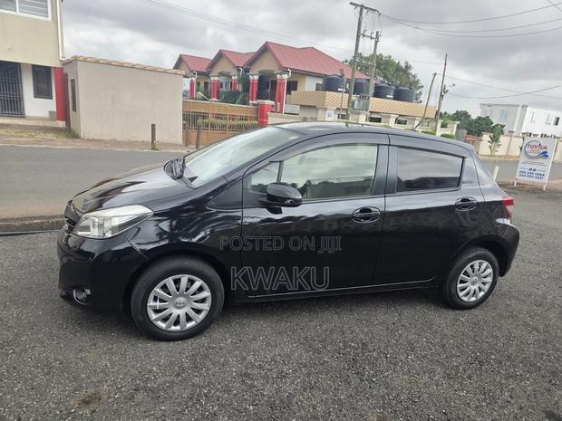 Toyota Vitz 2014 Black