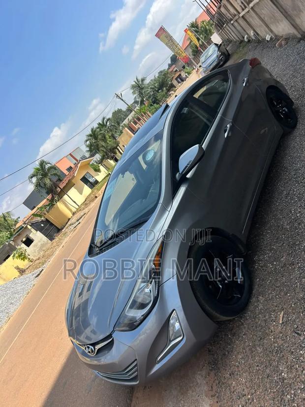 Hyundai Elantra Limited 4dr Sedan (1.8L 4cyl 6A) 2015 Silver