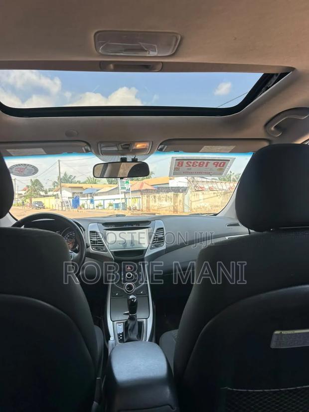 Hyundai Elantra Limited 4dr Sedan (1.8L 4cyl 6A) 2015 Silver