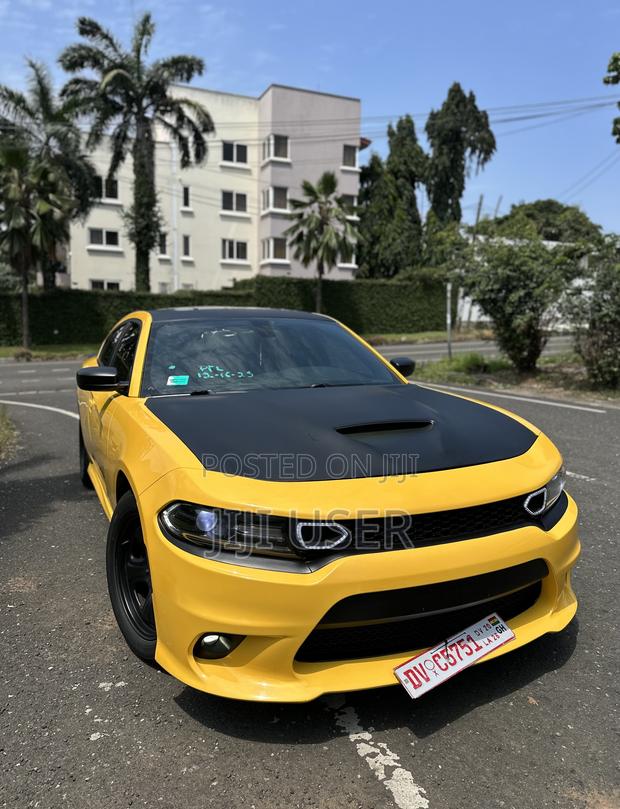 Dodge Charger R/T RWD 2017 Yellow