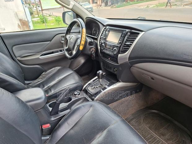 Mitsubishi L200 2018 Silver