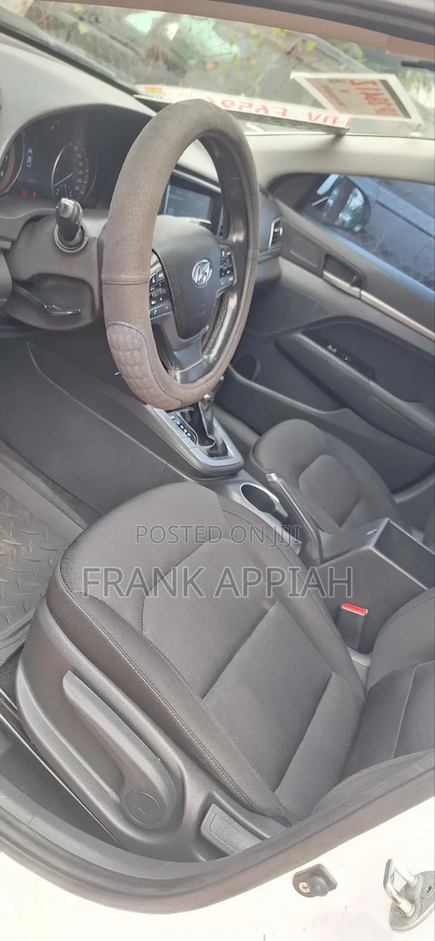 Hyundai Elantra 2017 White