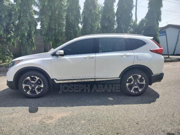 Honda CR-V Touring FWD 2019 White