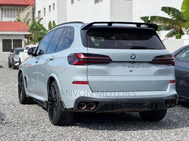 BMW X5 M50i 2023 Pearl