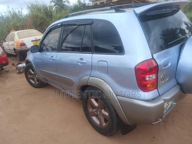 Toyota RAV4 2006 Blue