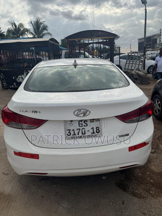 Hyundai Elantra 2013 White