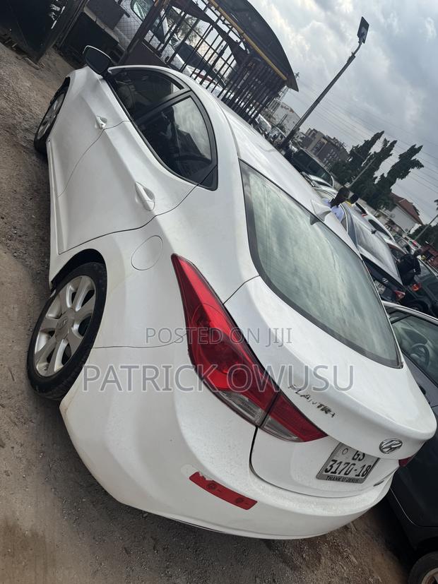 Hyundai Elantra 2013 White