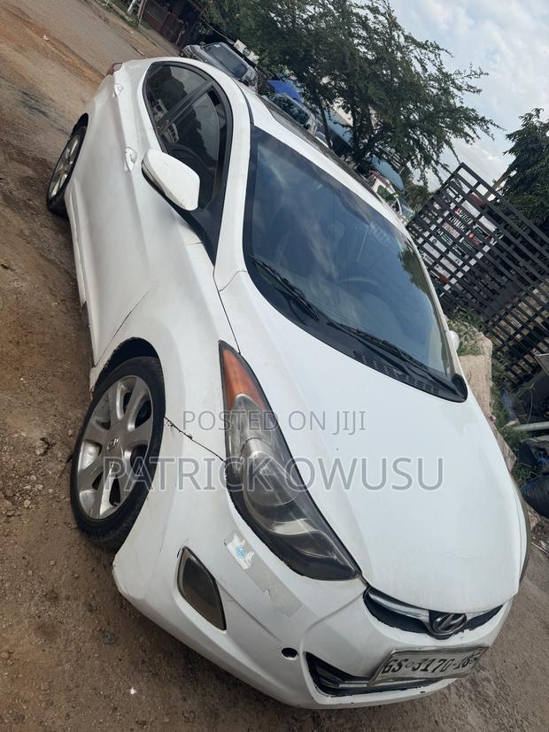 Hyundai Elantra 2013 White