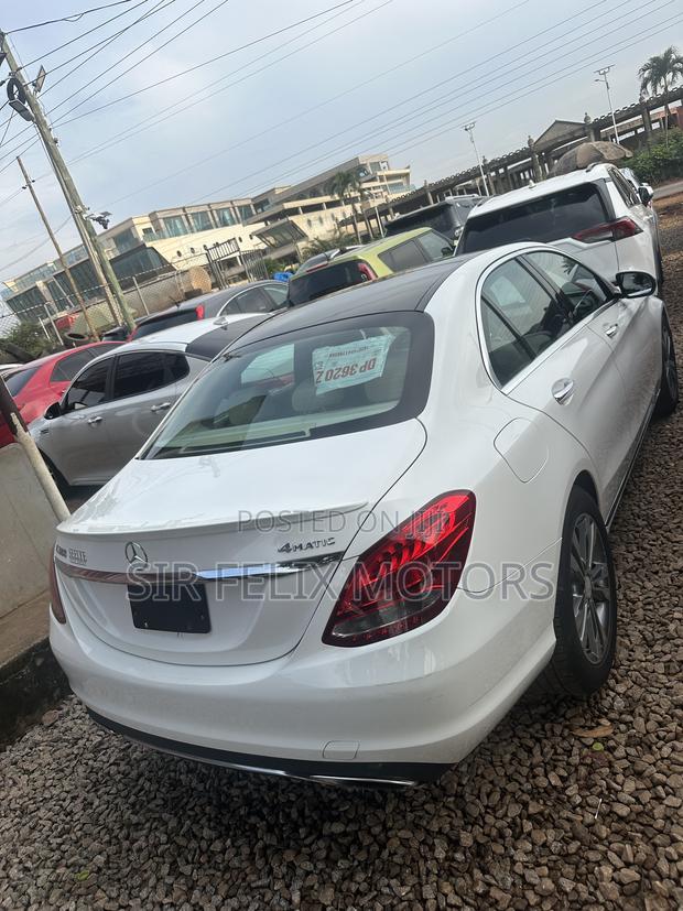 Mercedes-Benz C300 Base 4Matic Sedan AWD (2.0L 4cyl 7A) 2017 White