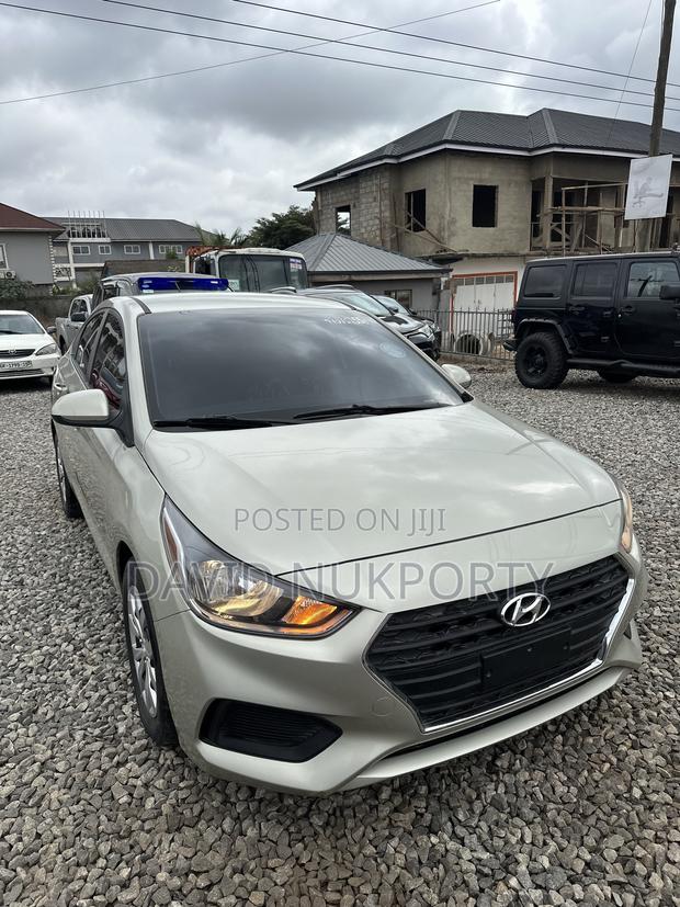 Hyundai Accent 2018 Gold