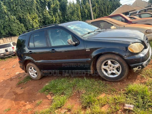 Mercedes-Benz M Class 2001 Black