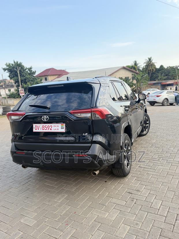 Toyota RAV4 2021 Black