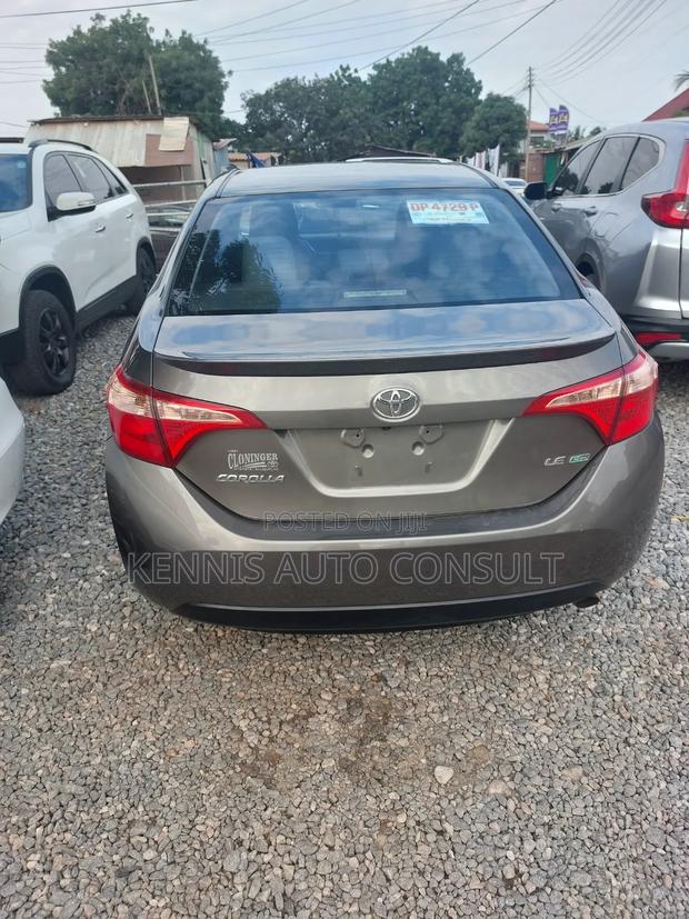 Toyota Corolla 2017 Gray
