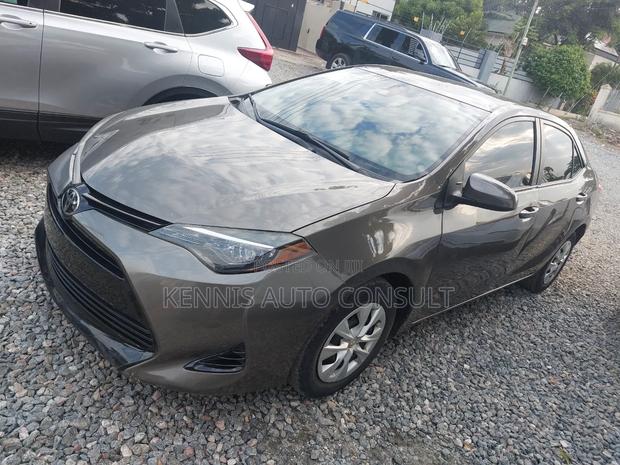 Toyota Corolla 2017 Gray
