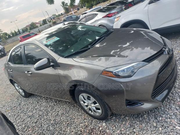 Toyota Corolla 2017 Gray