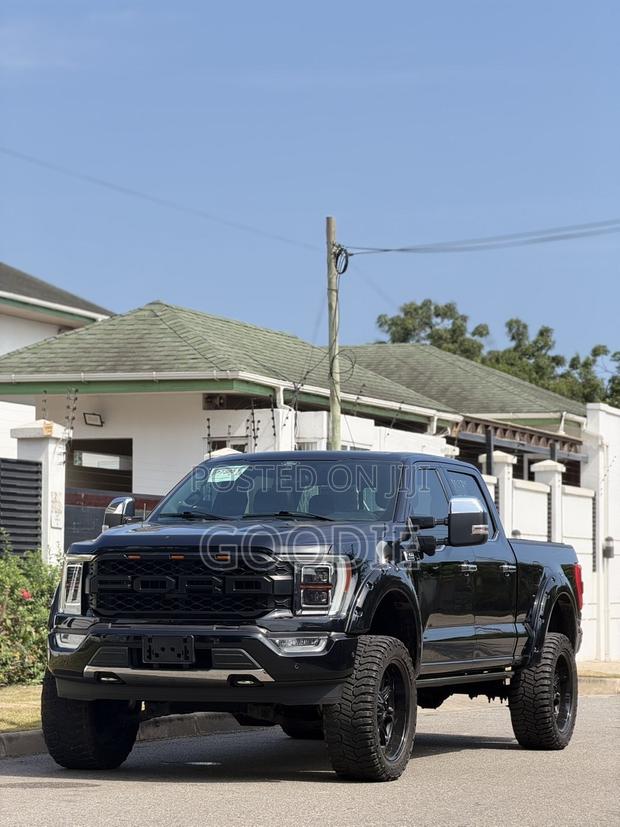 Ford F-150 Platinum 2022 Black