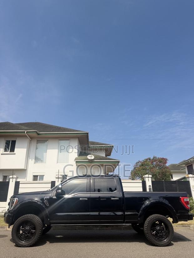 Ford F-150 Platinum 2022 Black