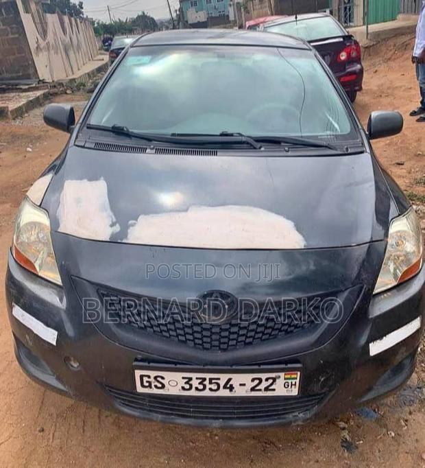 Toyota Yaris 2010 Black