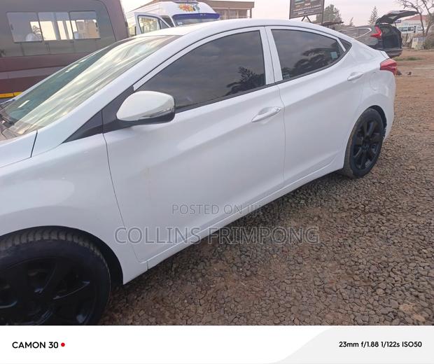 Hyundai Elantra 2013 White