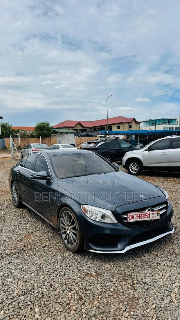 Mercedes-Benz C300 2016 Gray