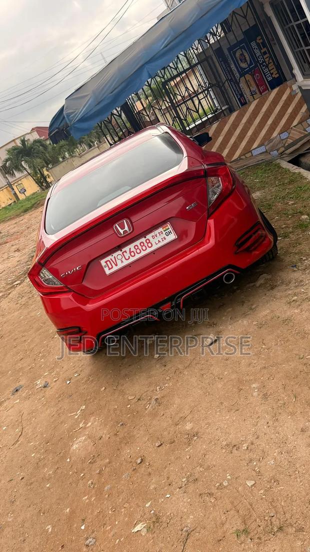 Honda Civic 2018 Red