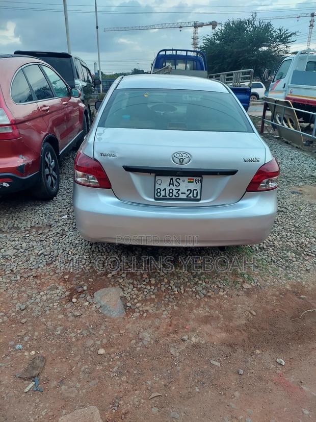 Toyota Yaris 2010 Silver
