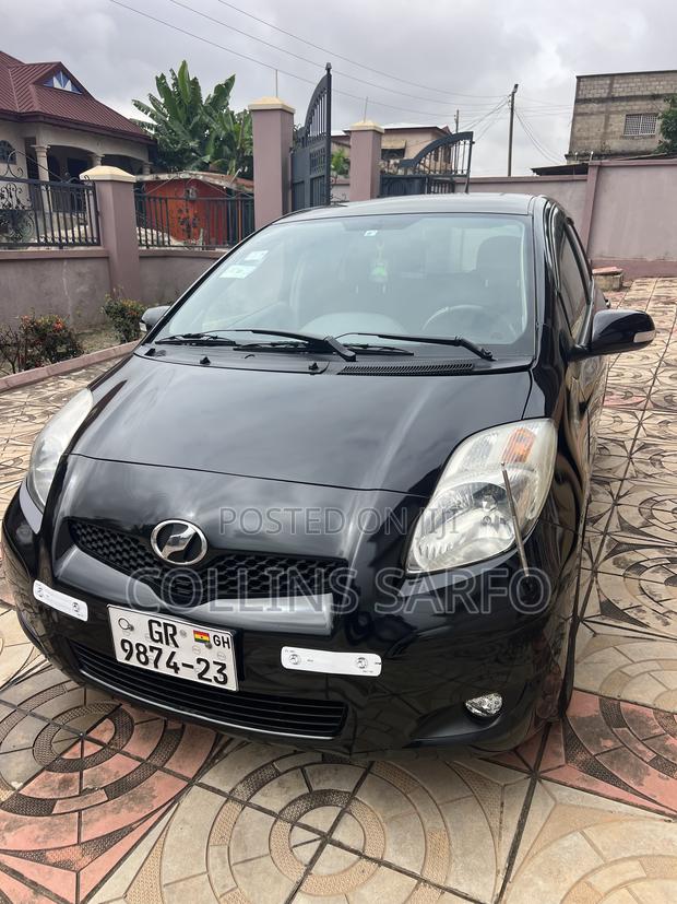 Toyota Vitz 1.3 FWD 5dr 2009 Black
