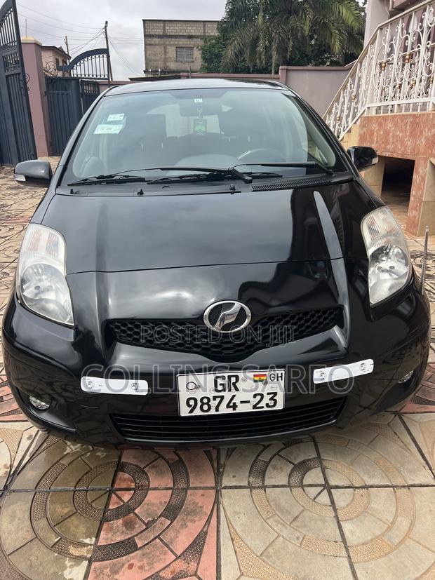Toyota Vitz 1.3 FWD 5dr 2009 Black