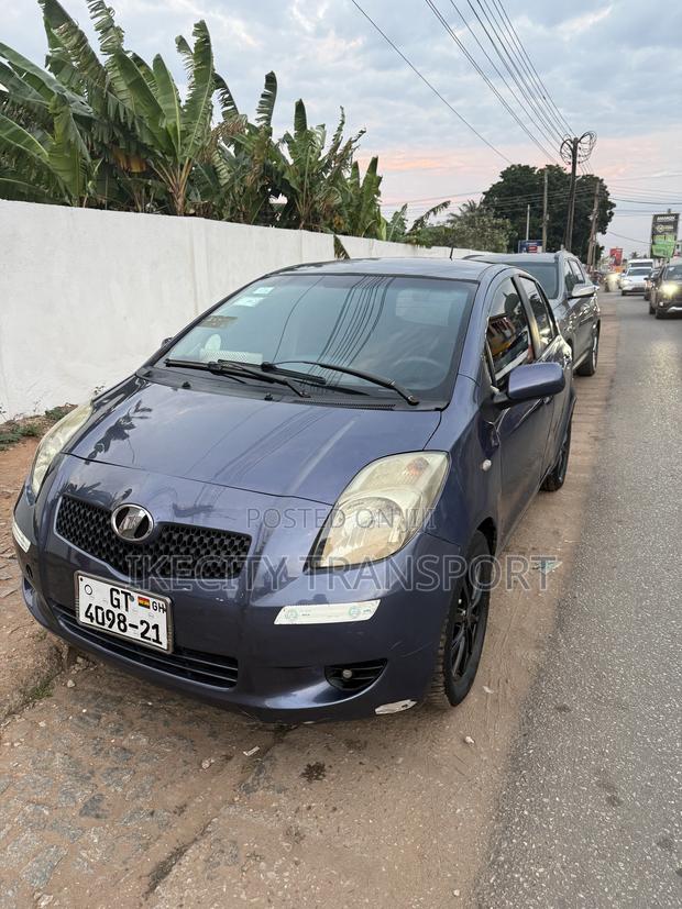 Toyota Vitz 1.3 AWD 5dr 2012 Blue
