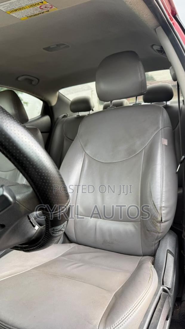 Hyundai Elantra 2013 Red