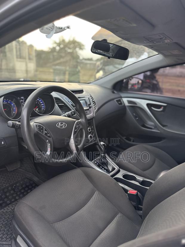 Hyundai Elantra Limited 4dr Sedan (1.8L 4cyl 6A) 2015 Gray