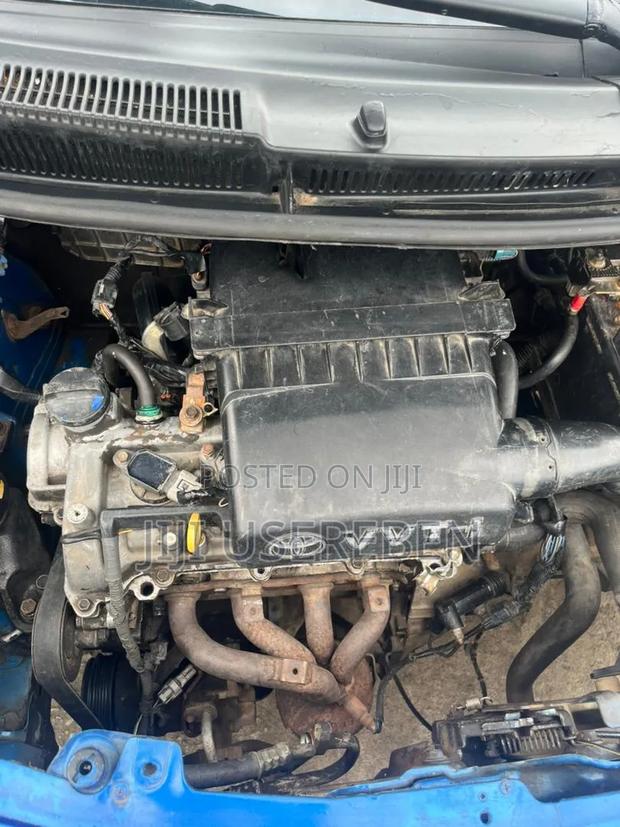 Toyota Yaris 1.5 2000 Blue