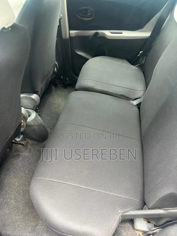 Toyota Yaris 1.5 2000 Blue