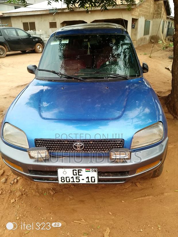 Toyota RAV4 2004 Blue