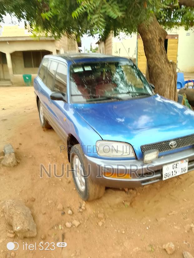 Toyota RAV4 2004 Blue