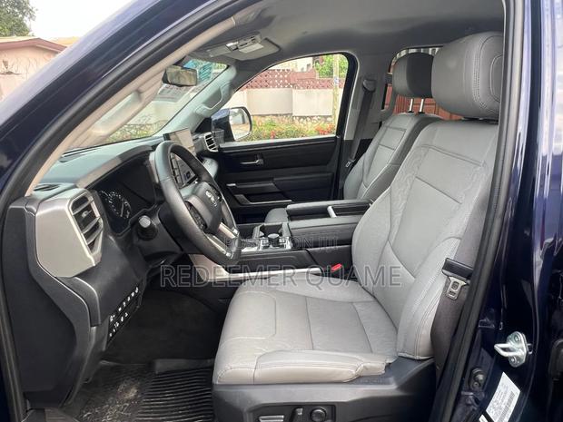 Toyota Tundra 2024 Matt Black