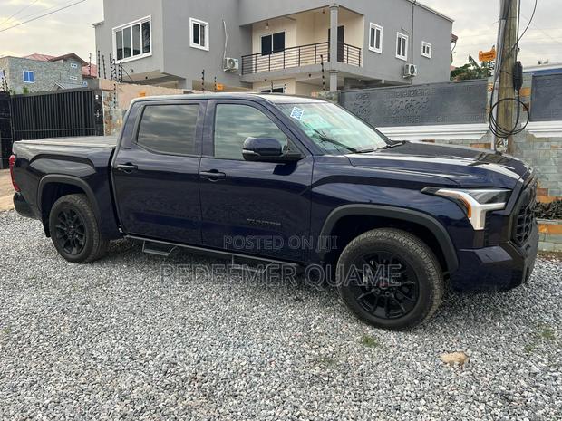 Toyota Tundra 2024 Matt Black